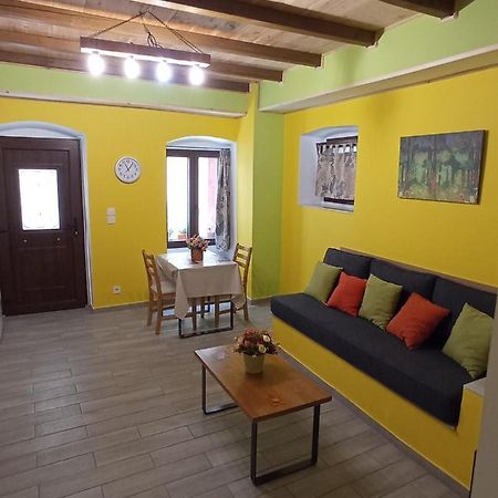 Gs Apartment Gythio Esterno foto